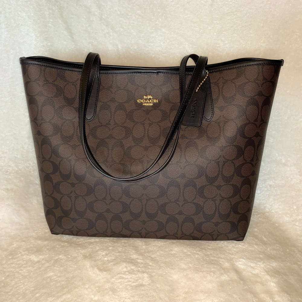 COACH City Tote in Signature Canvas